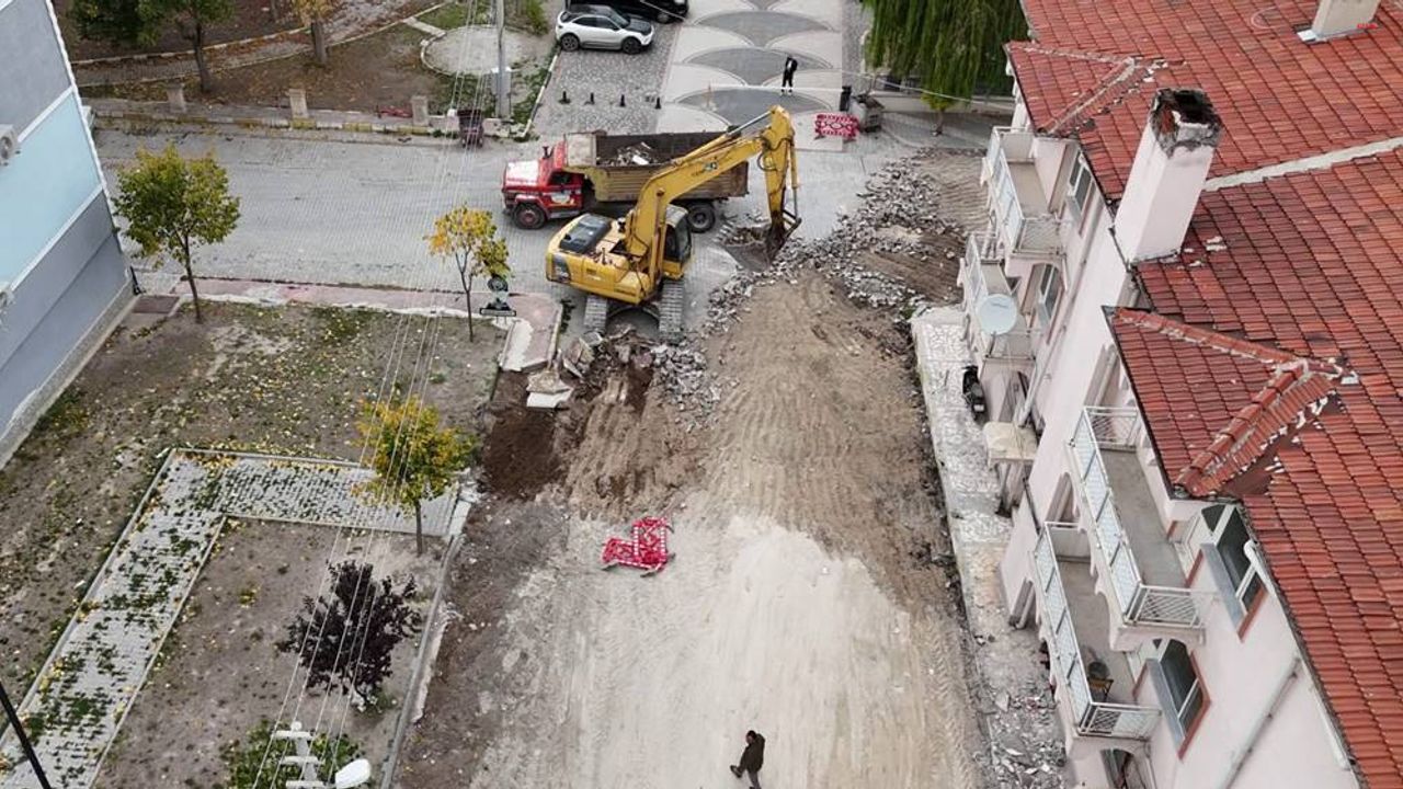 Emirdağ Belediye Başkanı Serkan Koyuncu: "Altyapısı yenilenmeden hiçbir caddeye asfalt atmıyoruz"