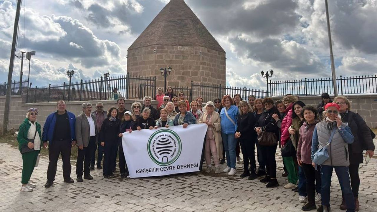 Eskişehir Çevre Koruma ve Geliştirme Derneği üyelerine tarihi mirası tanıttı