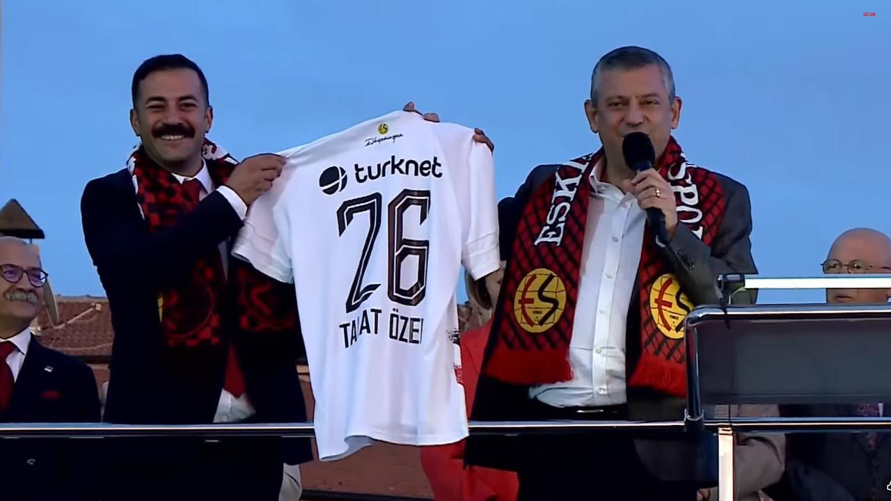 Özgür Özel: "Ben babadan Eskişehirspor taraftarıyım"