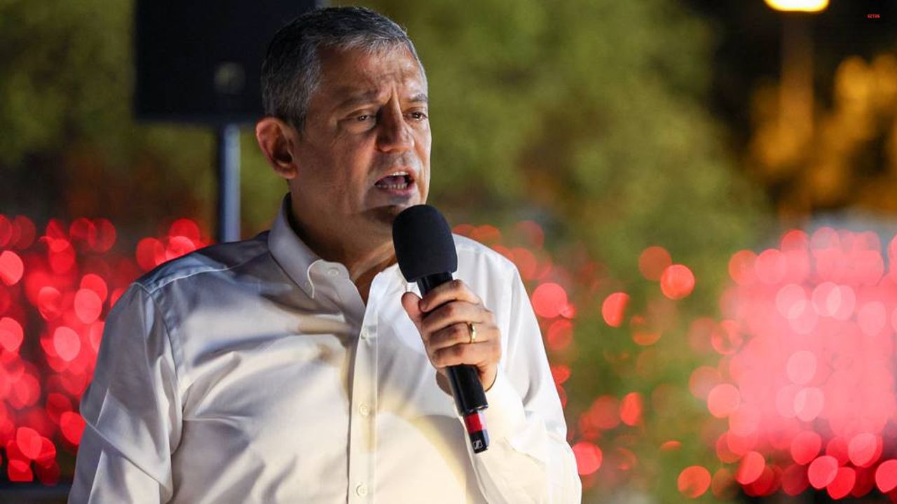 Özgür Özel Eskişehir’de konuştu; "Düzeni bozmasalar bugün en düşük emekli maaşı 80 bin lira"