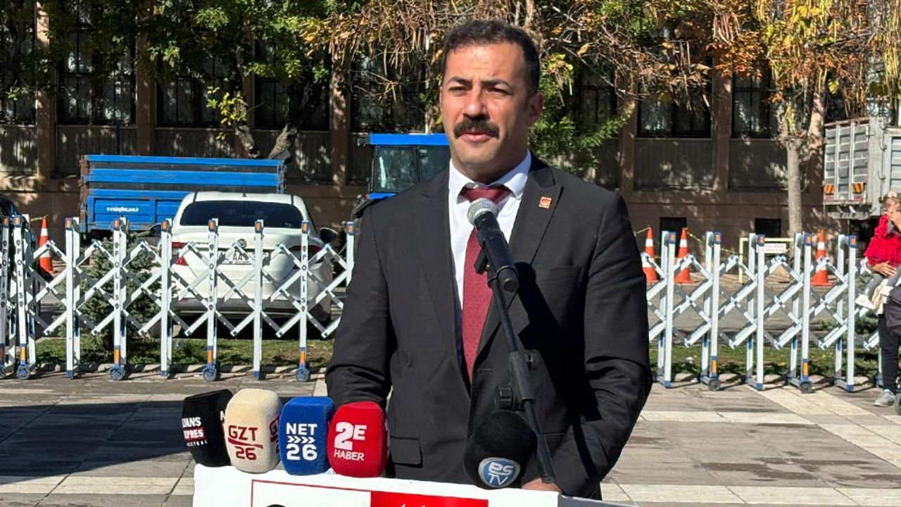 Talat Yalaz: “Cumhuriyet bir yönetim değil, bir vicdan meselesidir”