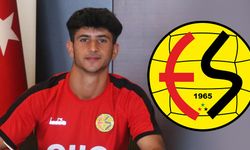 Eskişehirspor'da beklenmedik veda; 20 yaşındaki futbolcu ile yollar ayrıldı!