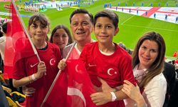 Nebi Hatipoğlu ve ailesinden A Milli Futbol Takımımıza tam destek!