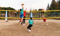 Eskişehirli çocuklar dikkat; Futbol Yaz Okulu ve Plaj Voleybolu için kayıtlar başlıyor!