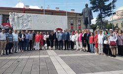 Eskişehir Kent Konseyi'nden Atatürk Anıtı’na saygı çelengi