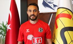 30 yaşındaki tecrübeli futbolcu Eskişehirspor’a imzayı attı