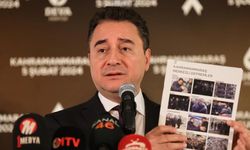 Ali Babacan Cumhurbaşkanı adayı olduğunu ilan etti