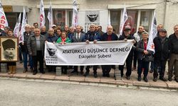 Eskişehir'de Atatürkçü Düşünce Derneği'nden teğmenlere tam destek