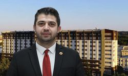 Berke Akyel: "2025 yılına girmek üzereyiz ve hastanede henüz bir çivi bile çakılmış değil"