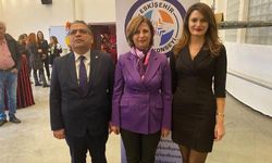 Eskişehir'de kadın hakları paneli düzenlendi; Ayşe Ünlüce de yakından takip etti