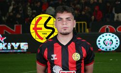 Eskişehirspor'dan ayrılarak yeni takımına imza attı