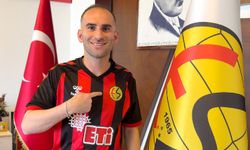 Eskişehirspor 27 yaşındaki orta saha oyuncusuna imzayı attırdı