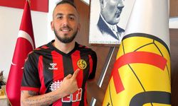 Eskişehirspor merakla beklenen transferi tamamladı; İmzalar atıldı