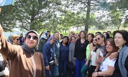 Ayşe Ünlüce: “Annelerimiz toplumun temeli ailenin en güçlü dayanağıdır”