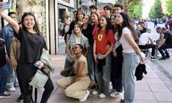Ayşe Ünlüce Eskişehir’de dükkânları tek tek dolaştı