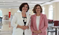 Ayşe Ünlüce ile Özlem Gürses arasında dostane maç