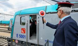 Bu lokomotif Eskişehir'de üretildi; Hem yük hem yolcu taşıyabiliyor
