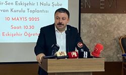 Eğitim Bir Sen Genel Başkan Yardımcısı Abdülaziz Aydın Eskişehir'de konuştu