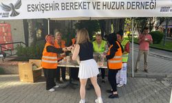 Eskişehir Bereket ve Huzur Derneği'nden yüz güldüren etkinlik; Gençler çok memnun oldu