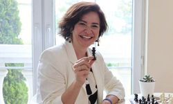 Özlem Gürses: “Türkiye’nin 23 senede geldiği yer, Eskişehir’in tam tersi bir yön”