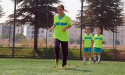 Odunpazarı Belediyesi'nin Yaz Futbol Okulu’na yoğun ilgi