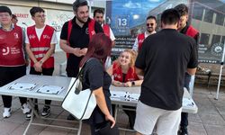 CHP Gençlik Kolları Eskişehir'de 'sahte diploma' dağıttı