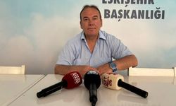 CHP Odunpazarı İlçe Başkanlığına adaylığını açıklayan Selçuk Sürmeli: "Üyelere çay bile ikram etmiyorlar"