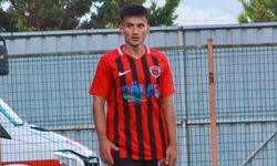 Eskişehirspor'dan sağ bek pozisyonuna takviye; 22 yaşındaki oyuncu imzaya geliyor