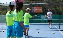 Eskişehir'de çocuklar bu yazı tenis oynayarak geçiriyor