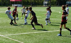 Eskişehir'de Zaferden Kurtuluşa Mini Minikler Futbol Şenliği başladı