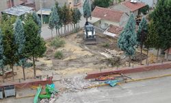 Eskişehir'in o ilçesinde yollar, kaldırımlar, parklar yenileniyor: İlçe genelinde hummalı çalışma