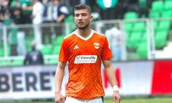 Adanaspor'dan ayrılan genç stoper oyuncusu Eskişehirspor'a imza atmak üzere