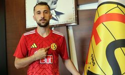 Karşıyaka'dan ayrılmıştı; Artık resmen Eskişehirspor'un futbolcusu