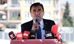 Mehmet Çiçek: “Balıkçı esnafımız, kasaplarımız, manavlarımız çok mağdur oldu”
