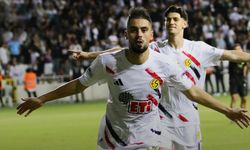 Eskişehirspor Altay deplasmanda zor da olsa kazandı; Bu futbol umut vermiyor