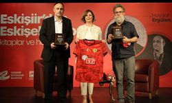 Haydar Ergülen ve Özgür Topyıldız Eskişehir'de Eskişehirspor sevgisini anlattı