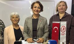 Sibel Erenoğlu: "Laikliğin ve demokrasinin ciddi sorunlarla karşı karşıya olduğu günlerdeyiz"