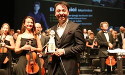 Eskişehir Büyükşehir Belediyesi Senfoni Orkestrası etkileyici performansa daha imza attı