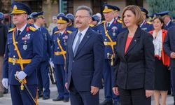 Eskişehir’de 29 Ekim coşkusu Valilik Meydanı’nda başladı