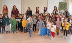 Çocuklar şiir buluşmasında masal ve müzik ile buluştu