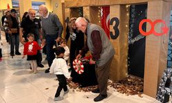 Eskişehir'de minikler ve yaşlılar Atatürk için bir araya geldi