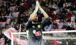 Eskişehirspor'da kaleci Bora Göymen güven veriyor