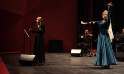 ESMEK Türk Halk Müziği Korosu türkü dolu gecede sahne aldı