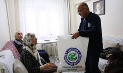 Eskişehir'de 25 haneye hediye ulaştırdılar; Ayşe Ünlüce açıklama yaptı