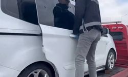 Eskişehir'de ilginç olay; Oto kurtarma aracının üzerinde yer alan araçtan çıkanlar şaşırttı