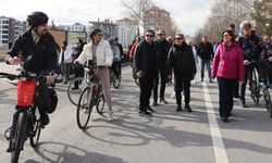 Eskişehir'de bazı caddeler bisiklet sevdalılarına kaldı