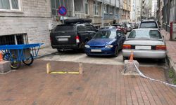 Eskişehir'de tuhaf manzara; Sürücüler araç park edecek yer bulamıyor