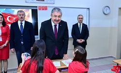 Vali Dr. Erdinç Yılmaz: "Şanlı bayrağımız Allah’ın izniyle bu topraklarda ilelebet dalgalanacak"