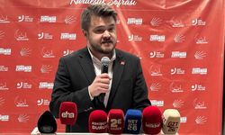 Anıl Yüksel: "Bu sofra gelecek kaygısı çeken gençlerin sofrasıdır"