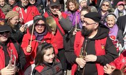 Eskişehir caddelerinde Bando Es Es rüzgarı esti; Coşku dolu anlar yaşandı